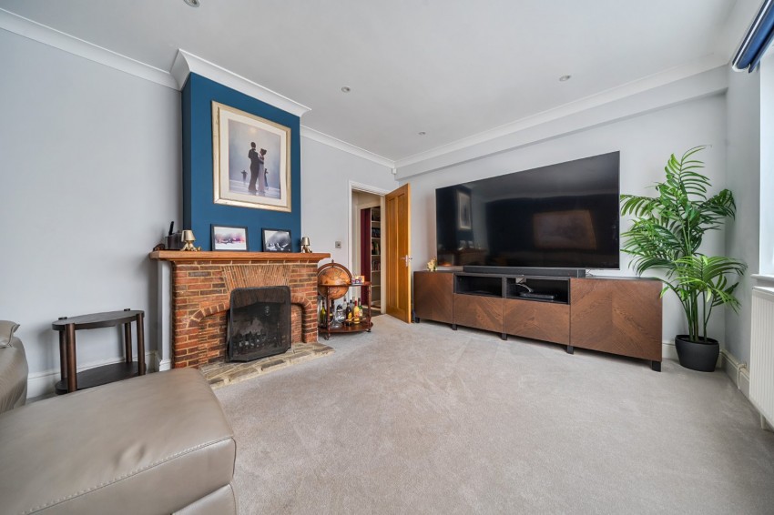 Images for Taplow, Berkshire EAID:2640919782 BID:BUR