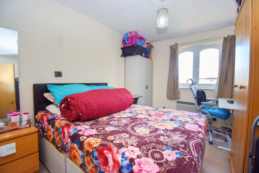 Images for Near Burnham, Berkshire EAID:2640919782 BID:BUR
