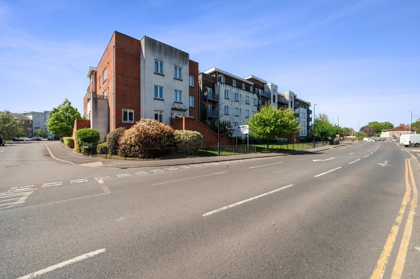 Images for Maidenhead, Berkshire EAID:2640919782 BID:BUR