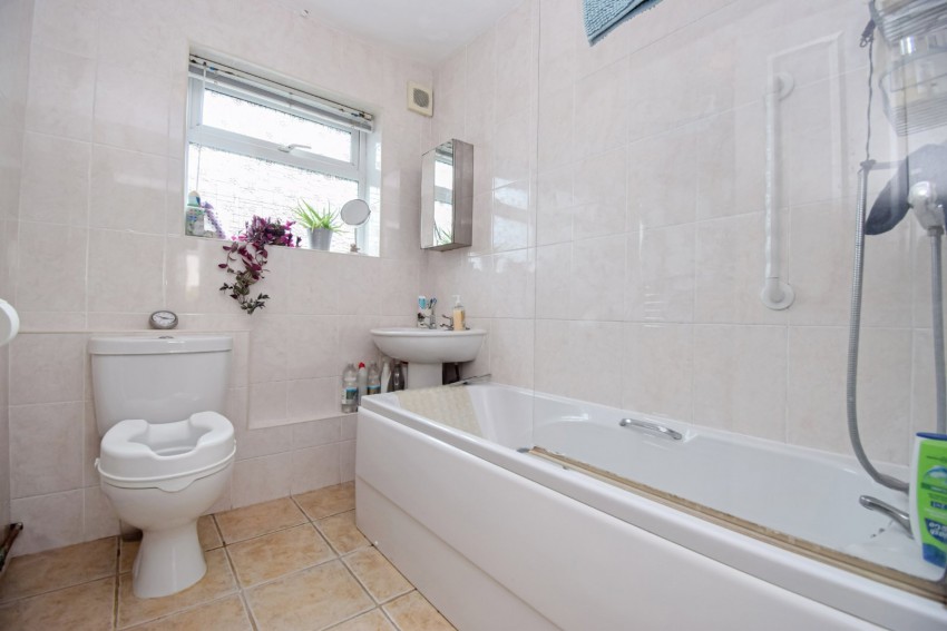 Images for Near Burnham, Berkshire EAID:2640919782 BID:BUR