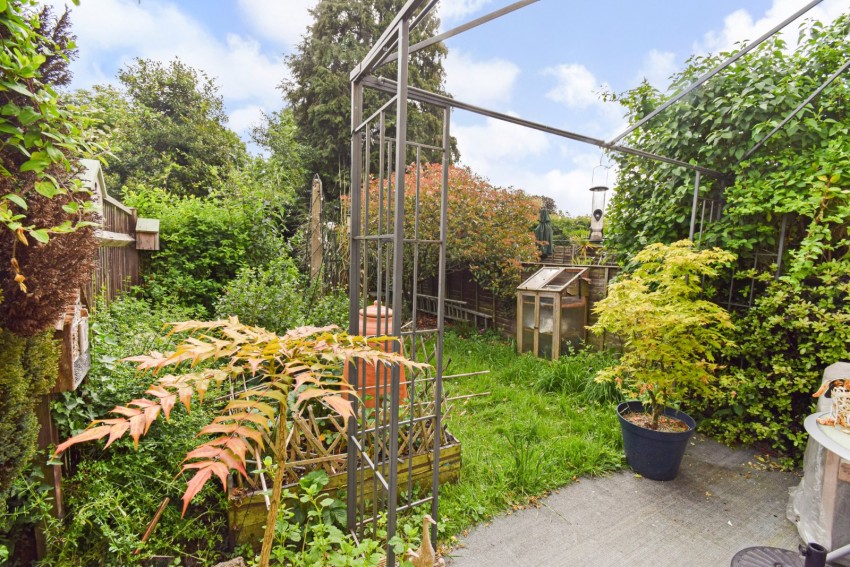 Images for Near Burnham, Berkshire EAID:2640919782 BID:BUR