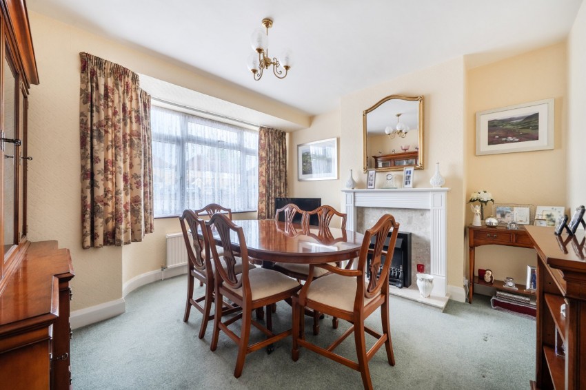 Images for Near Burnham, Berkshire EAID:2640919782 BID:BUR