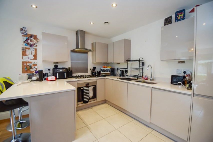 Images for Taplow, Maidenhead, Buckinghamshire EAID:2640919782 BID:BUR