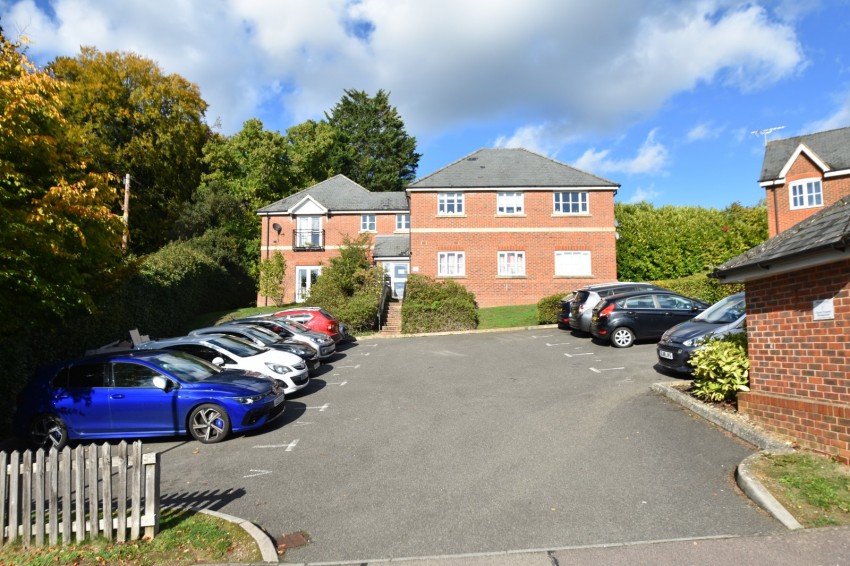 Images for Farriers Way, Chesham, Buckinghamshire EAID:2640919782 BID:CHE