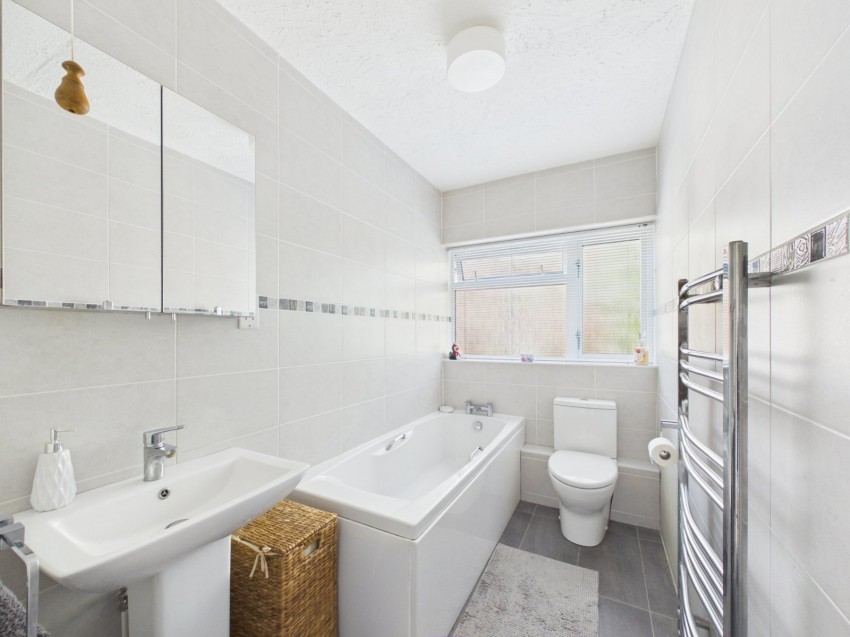 Images for Chesham EAID:2640919782 BID:CHE