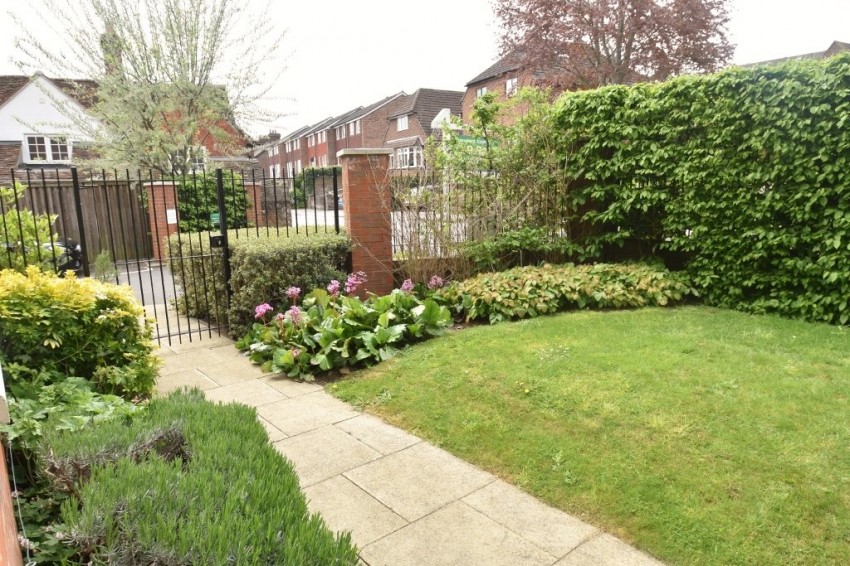 Images for Chesham EAID:2640919782 BID:CHE