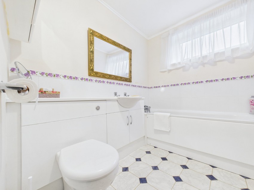 Images for Chesham EAID:2640919782 BID:CHE