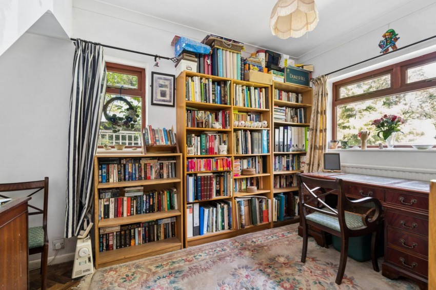 Images for Chartridge, Chesham EAID:2640919782 BID:CHE