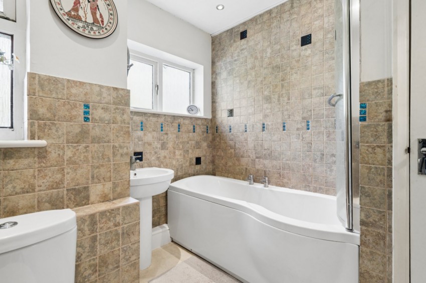 Images for Chartridge, Chesham EAID:2640919782 BID:CHE