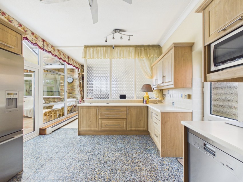 Images for Chesham EAID:2640919782 BID:CHE