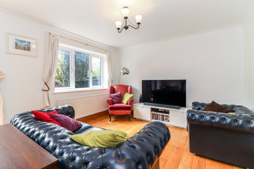 Images for Chesham EAID:2640919782 BID:CHE