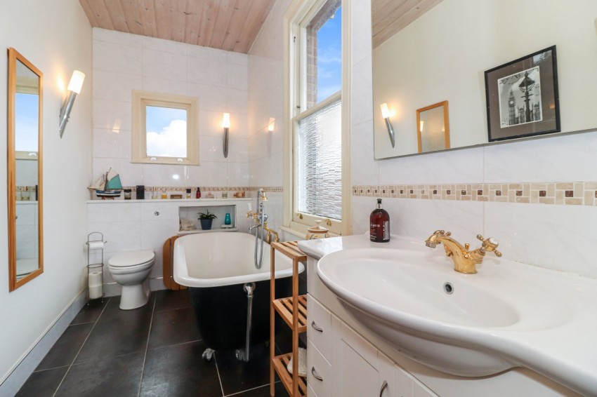 Images for Chesham, Buckinghamshire EAID:2640919782 BID:CHE