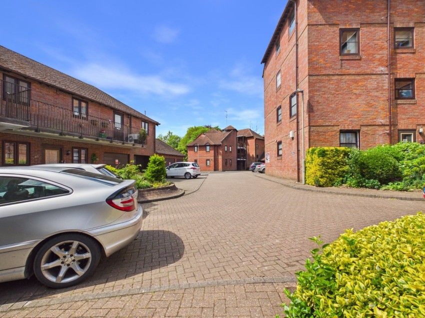 Images for Chesham, Buckinghamshire EAID:2640919782 BID:CHE