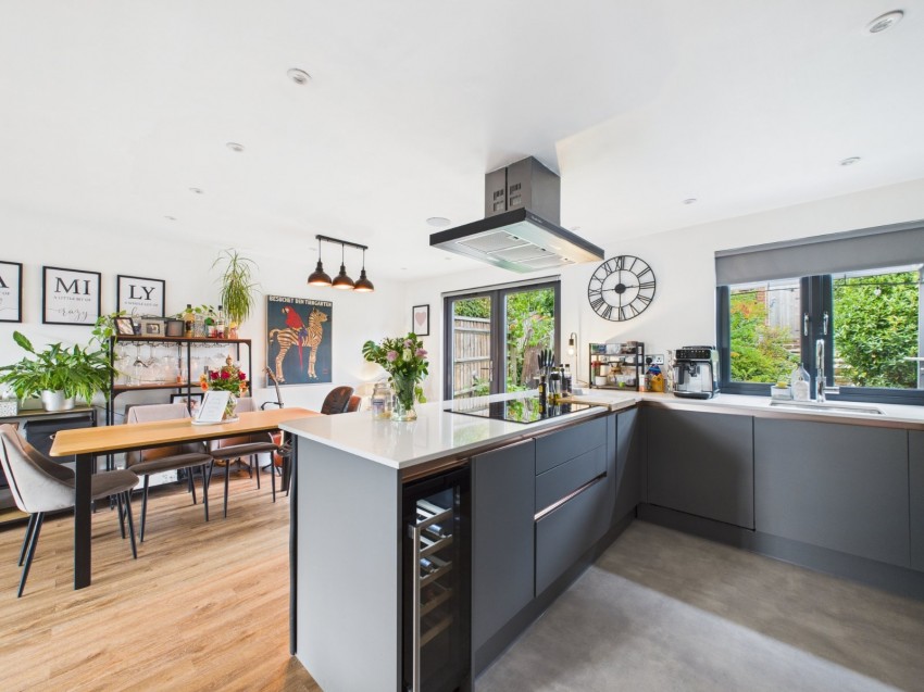 Images for Chesham EAID:2640919782 BID:CHE