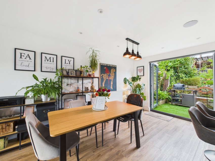 Images for Chesham EAID:2640919782 BID:CHE