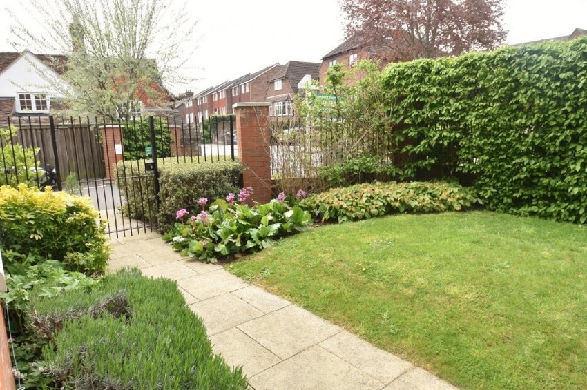 Images for Chesham EAID:2640919782 BID:CHE