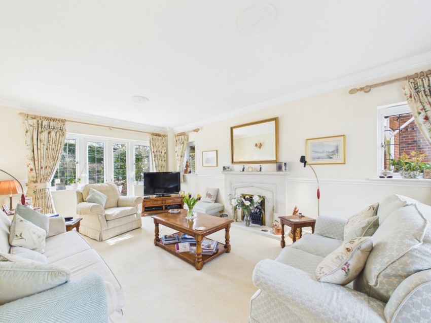 Images for Ashley Green, Chesham, Buckinghamshire EAID:2640919782 BID:CHE