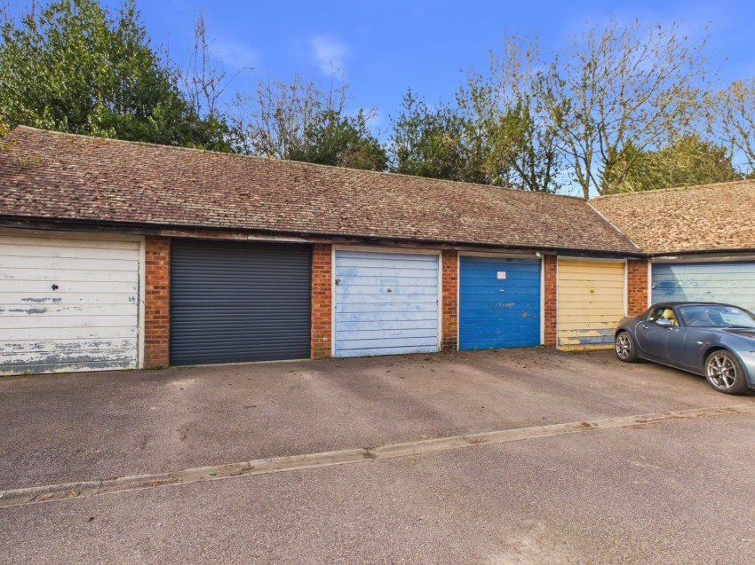 Images for Bovingdon, Hemel Hempstead, Hertfordshire EAID:2640919782 BID:CHE