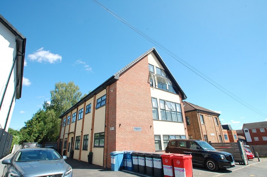 Images for Churchfield House, Churchfield Road, Buckinghamshire EAID:2640919782 BID:CPL