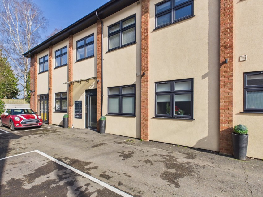 Images for Churchfield House, Churchfield Road, Buckinghamshire EAID:2640919782 BID:CPL