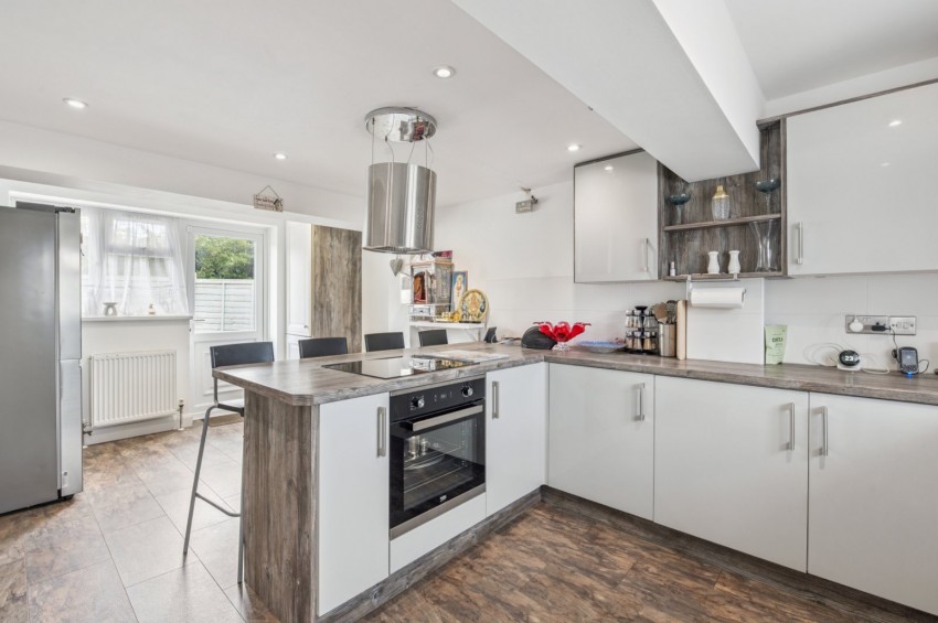 Images for Chalfont St. Peter, Gerrards Cross, Buckinghamshire EAID:2640919782 BID:CSP