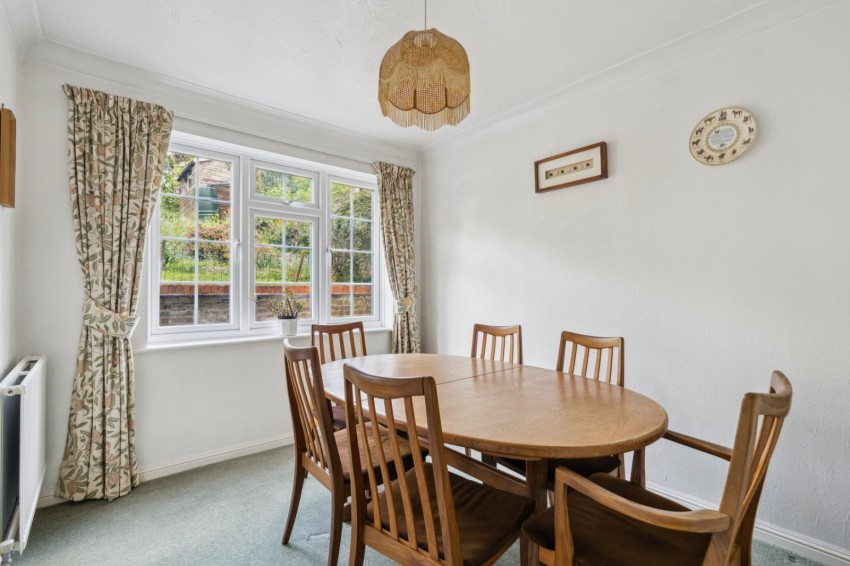 Images for Chalfont St. Peter, Buckinghamshire, Chalfont Saint Peter EAID:2640919782 BID:CSP