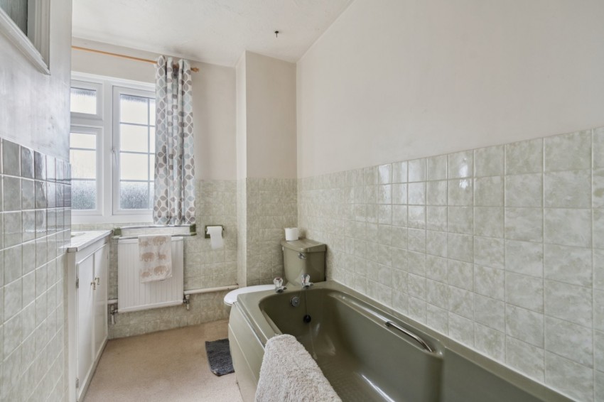 Images for Chalfont St. Peter, Buckinghamshire, Chalfont Saint Peter EAID:2640919782 BID:CSP