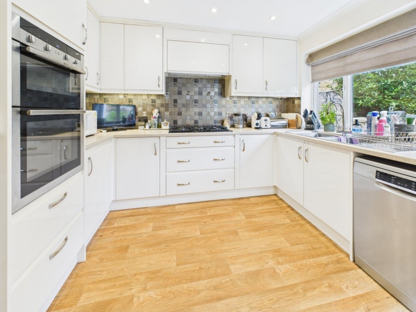 Images for Chalfont St. Giles EAID:2640919782 BID:CSG