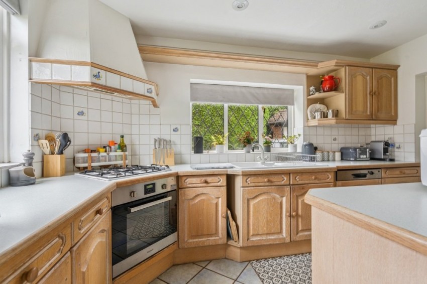 Images for Chalfont St. Giles EAID:2640919782 BID:CSG