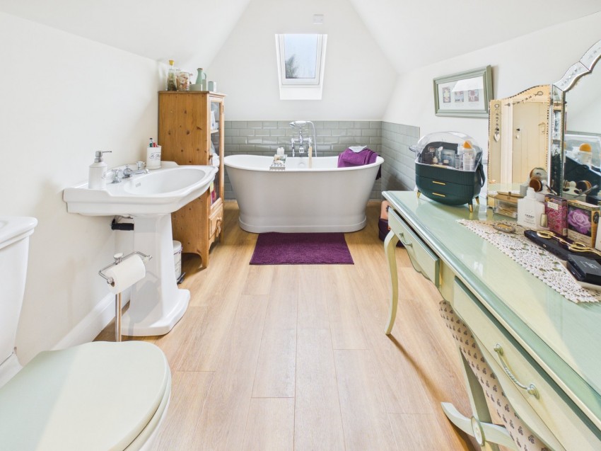 Images for Chalfont St. Giles EAID:2640919782 BID:CSG