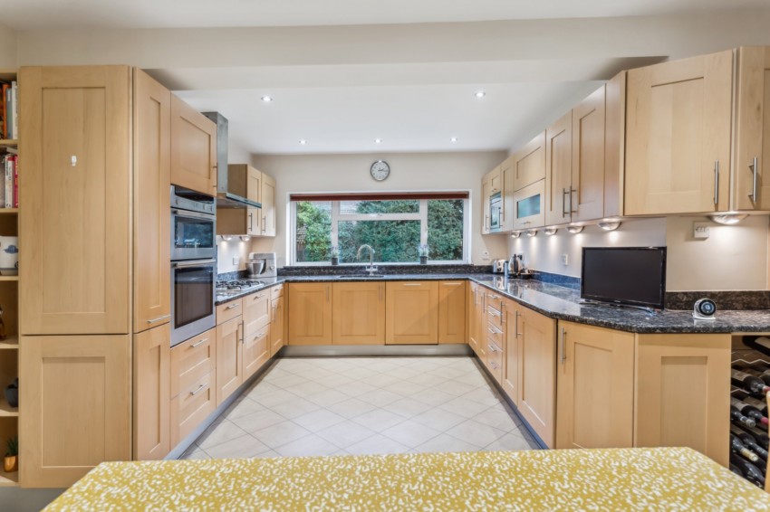 Images for Chalfont St Peter, Buckinghamshire EAID:2640919782 BID:CSP