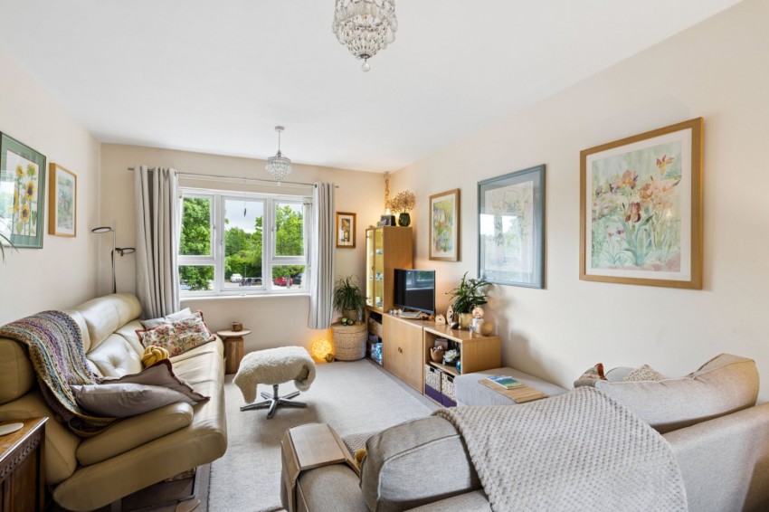 Images for Cordons Close, Chalfont St Peter, Buckinghamshire EAID:2640919782 BID:CSP