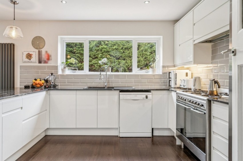 Images for Chalfont St Peter, Buckinghamshire EAID:2640919782 BID:CSP