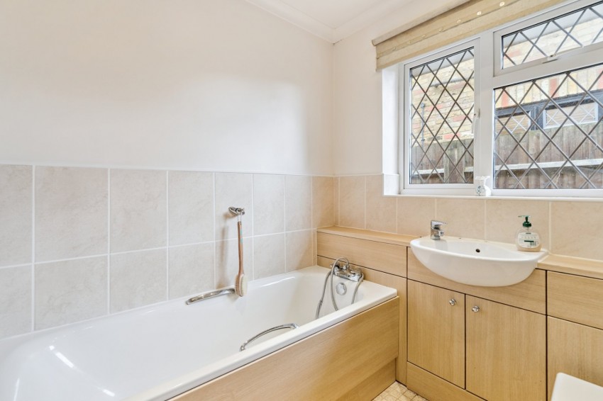 Images for Chalfont St. Peter, Buckinghamshire EAID:2640919782 BID:CSP