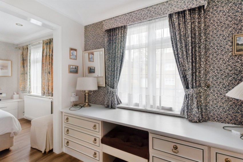 Images for Chalfont St. Peter, Buckinghamshire EAID:2640919782 BID:CSP