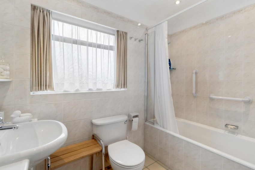 Images for Chalfont St. Peter, Buckinghamshire EAID:2640919782 BID:CSP