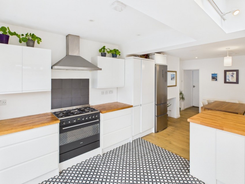 Images for Chalfont St. Peter, Gerrards Cross, Buckinghamshire EAID:2640919782 BID:CSP