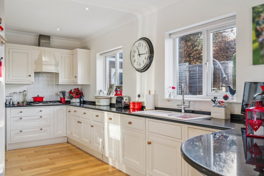 Images for Chalfont St. Peter, Buckinghamshire EAID:2640919782 BID:CSP