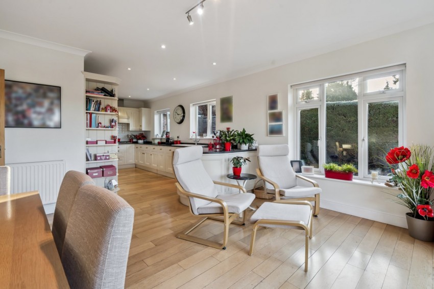 Images for Chalfont St. Peter, Buckinghamshire EAID:2640919782 BID:CSP