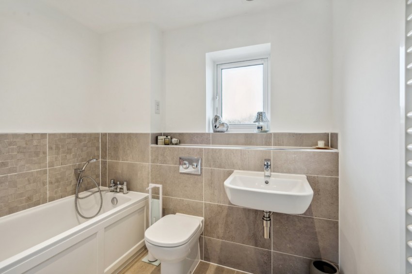 Images for Chalfont St. Peter, Gerrards Cross, Buckinghamshire EAID:2640919782 BID:CSP