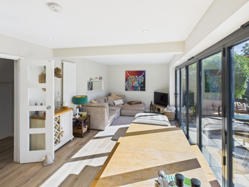 Images for Chalfont St. Peter, Buckinghamshire, Chalfont Saint Peter EAID:2640919782 BID:CSP