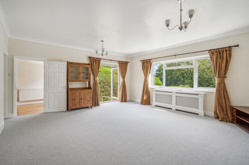 Images for Chalfont St. Peter, Gerrards Cross, Buckinghamshire EAID:2640919782 BID:CPL