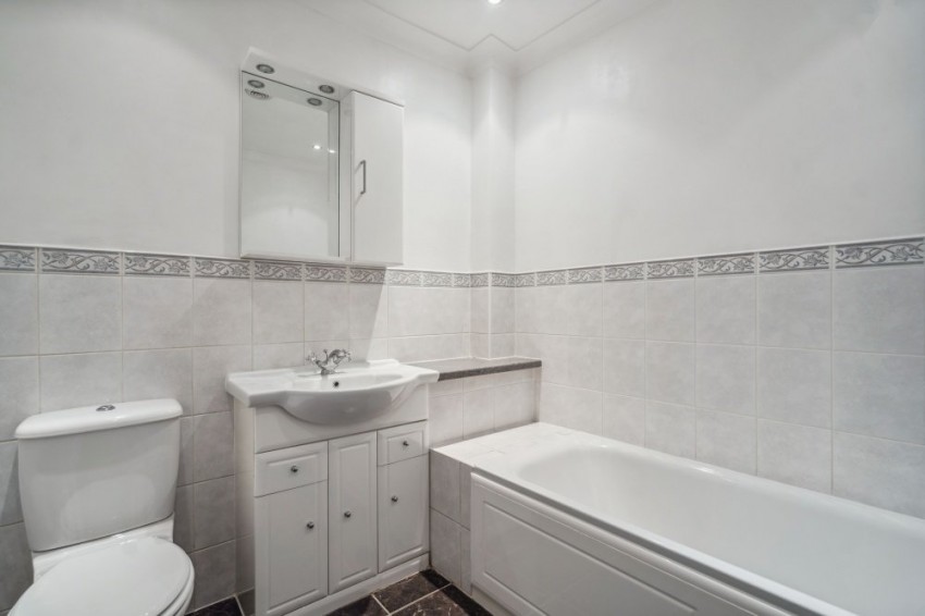 Images for Chalfont St. Peter, Gerrards Cross, Buckinghamshire EAID:2640919782 BID:CPL