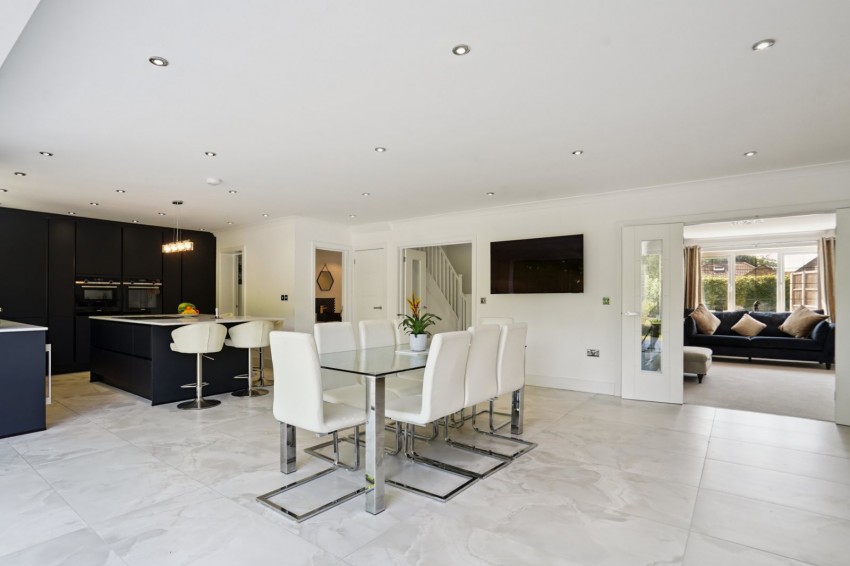 Images for Chalfont St. Peter, Gerrards Cross, Buckinghamshire EAID:2640919782 BID:CSP