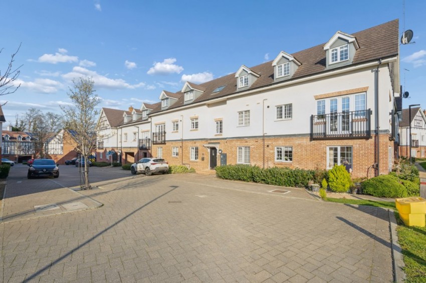 Images for Chalfont St. Peter, Gerrards Cross, Buckinghamshire EAID:2640919782 BID:CSP