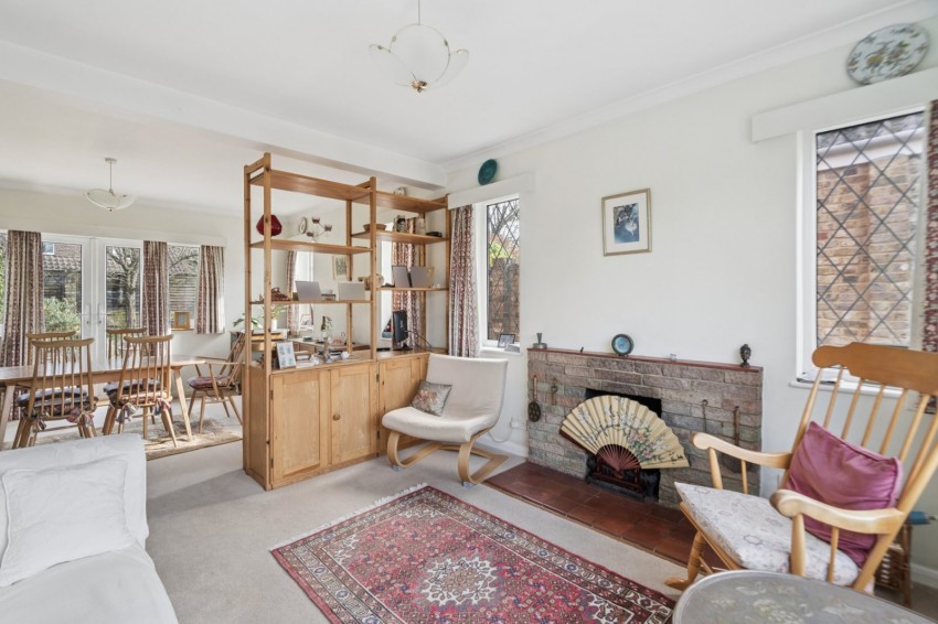 Images for Chalfont St. Peter, Buckinghamshire, Chalfont Saint Peter EAID:2640919782 BID:CSP