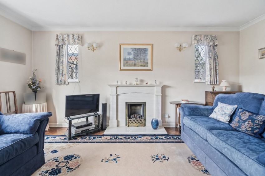 Images for Chalfont St. Peter, Buckinghamshire, Chalfont Saint Peter EAID:2640919782 BID:CSP