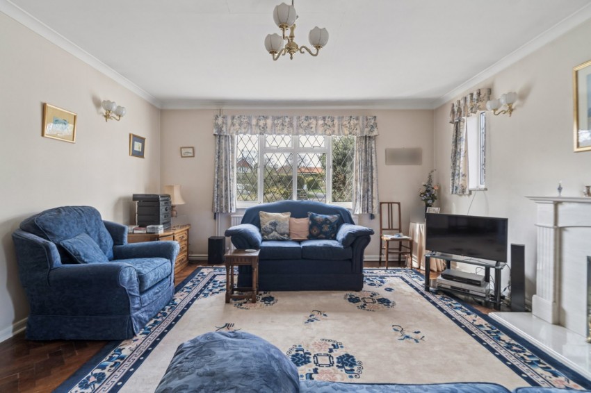 Images for Chalfont St. Peter, Buckinghamshire, Chalfont Saint Peter EAID:2640919782 BID:CSP