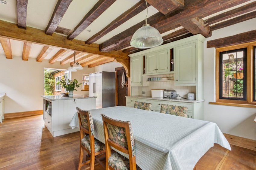 Images for Chalfont St. Peter, Gerrards Cross, Buckinghamshire EAID:2640919782 BID:CSP