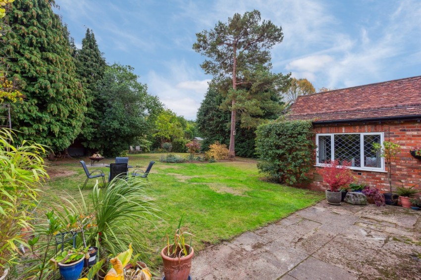 Images for Chalfont St. Peter, Gerrards Cross, Buckinghamshire EAID:2640919782 BID:CSP